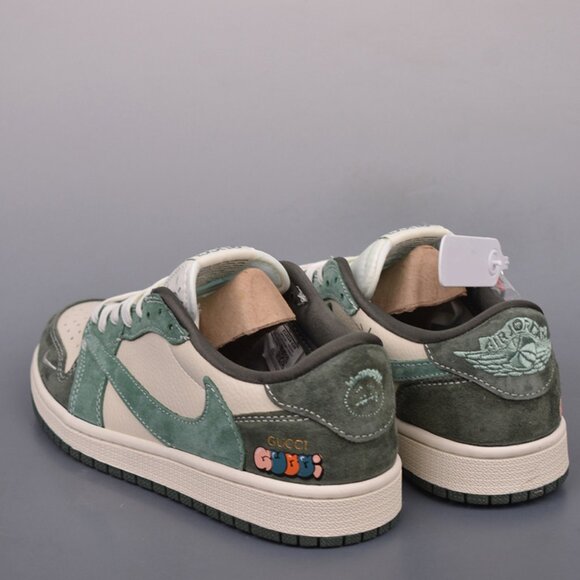 Air Jordan 1 Low Fragment x Travis Scott Sneaker - Picture 3 of 9